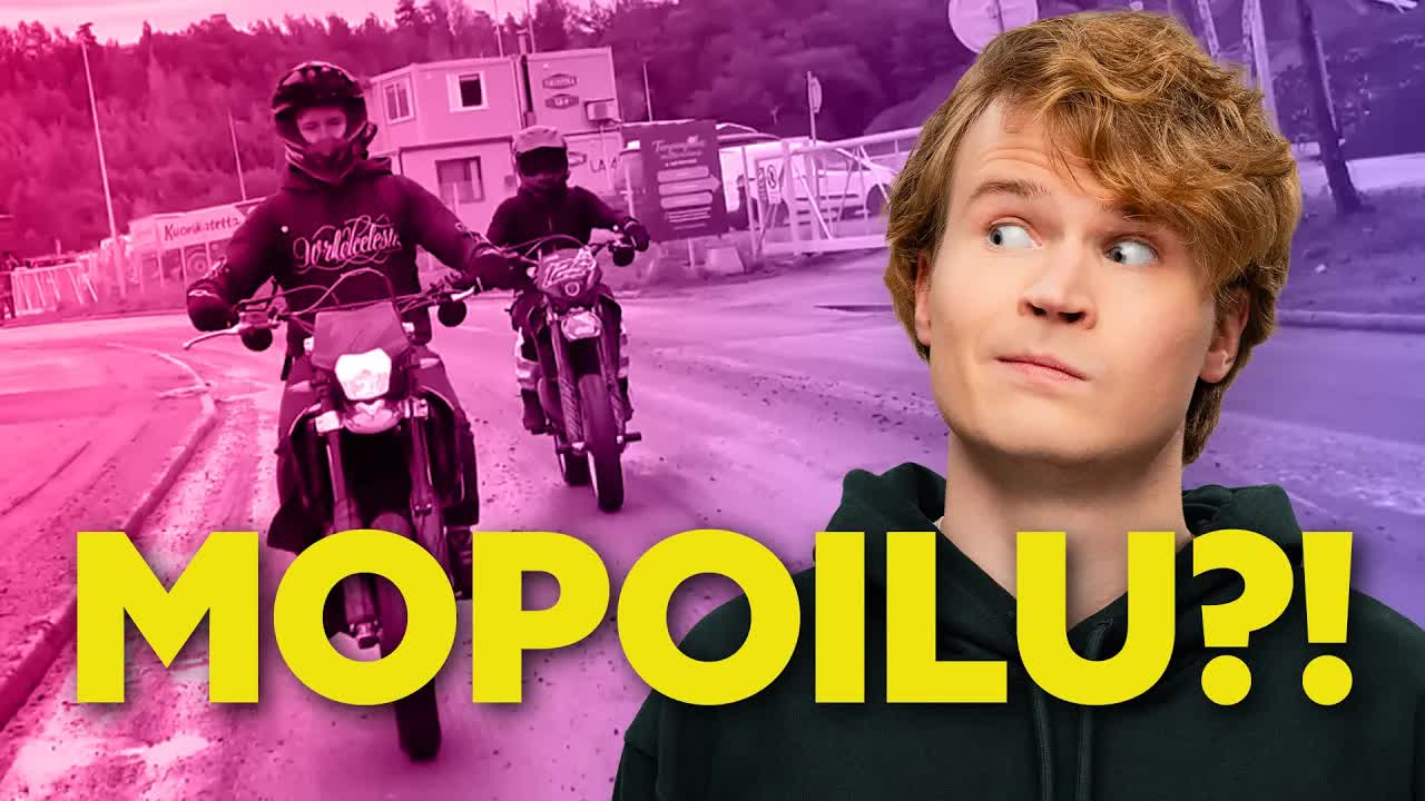 Poliisin ja mopoilijoiden välit selvittelemässä
