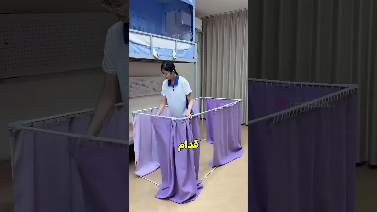 فتاة حولت سريرها لمنزل صغير في السكن