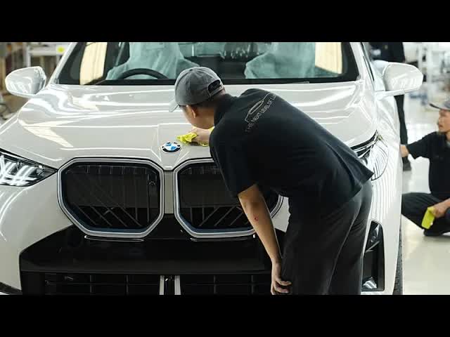 BMW 8000 munkahelyet szüntet meg