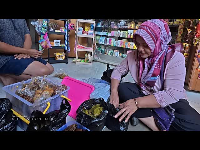 Sarapan Khas Sunda di Pasar Bandung