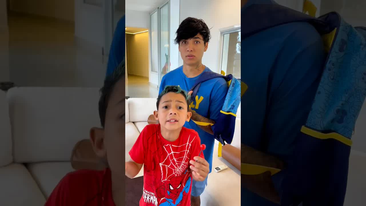 Mãe Trava os Filhos no Sábado