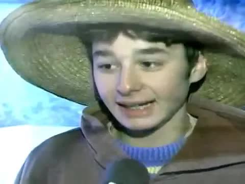 Sotaque de colono brasileiro: chuva e trabalho difícil