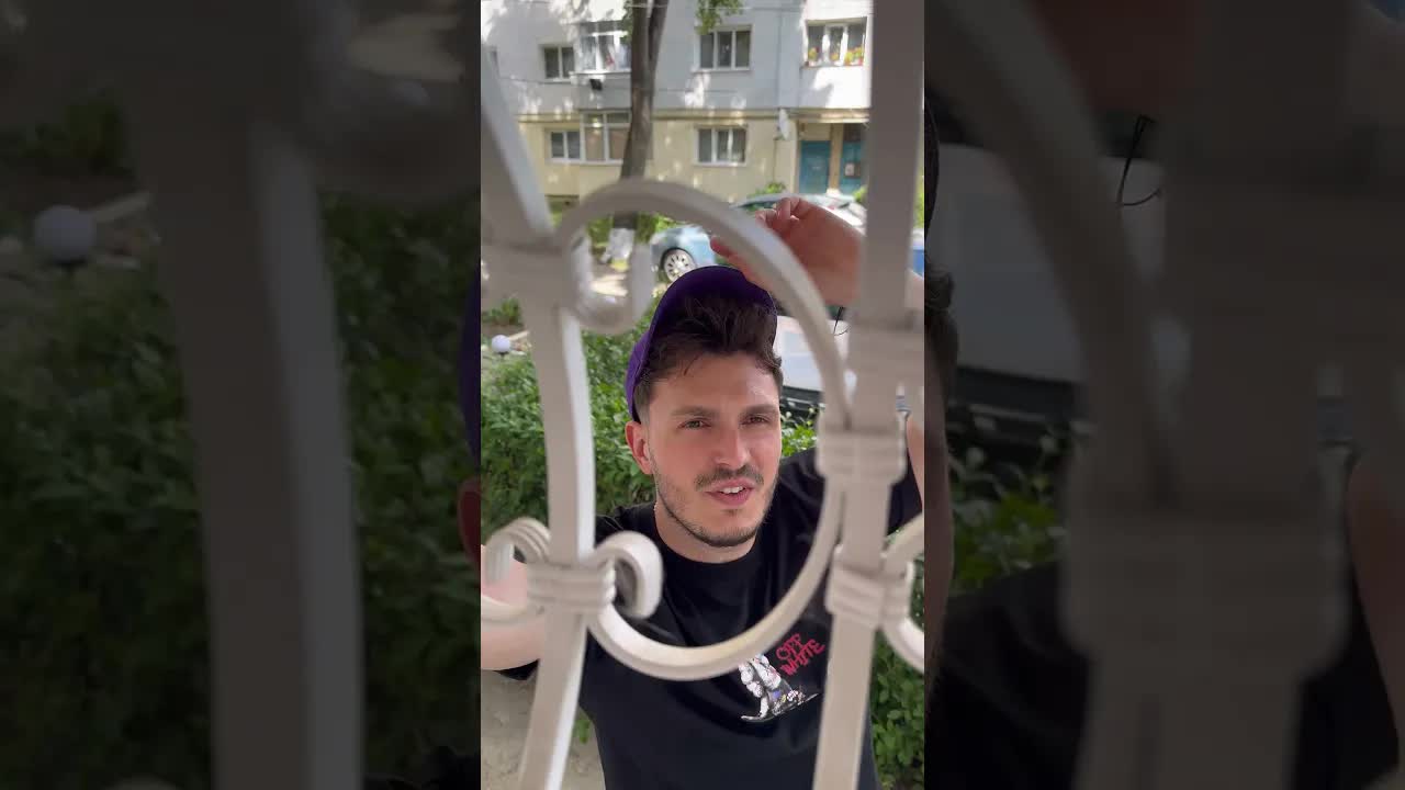 Sketch: Argumentul despre bere și fotbal