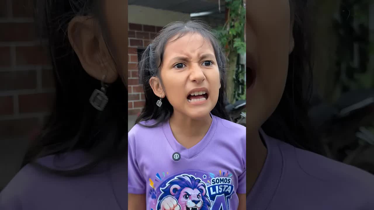 Hija humilla a su mamá por mendigar