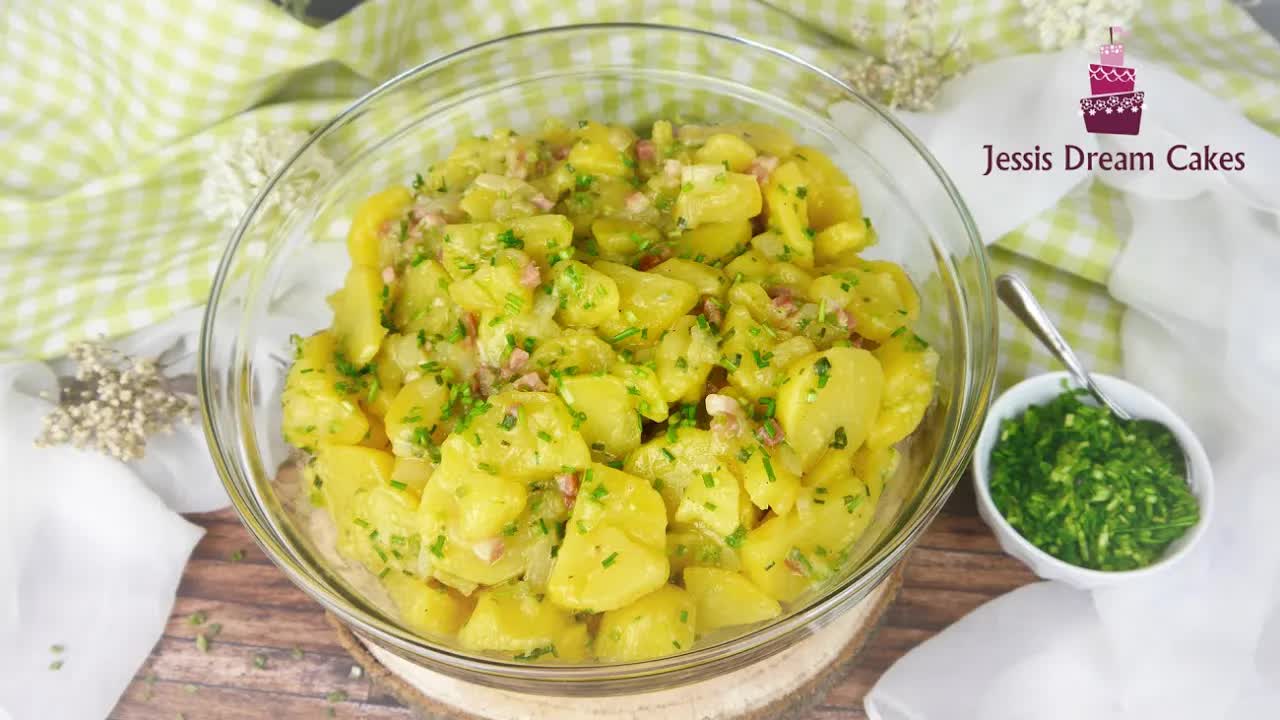 Herzhafter Kartoffelsalat mit Speck