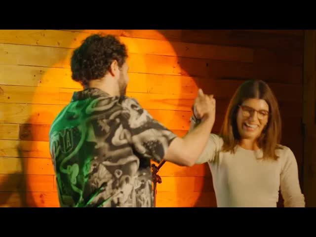 Σταυρόλεξα και σχέσεις σε Stand Up Comedy