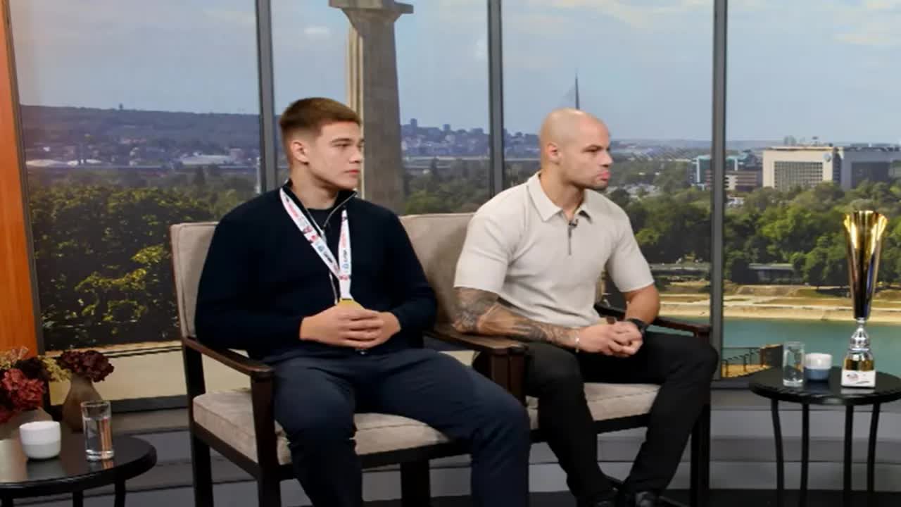 Svetski šampion u kik-boksu i njegov trener na Jutru na Blic