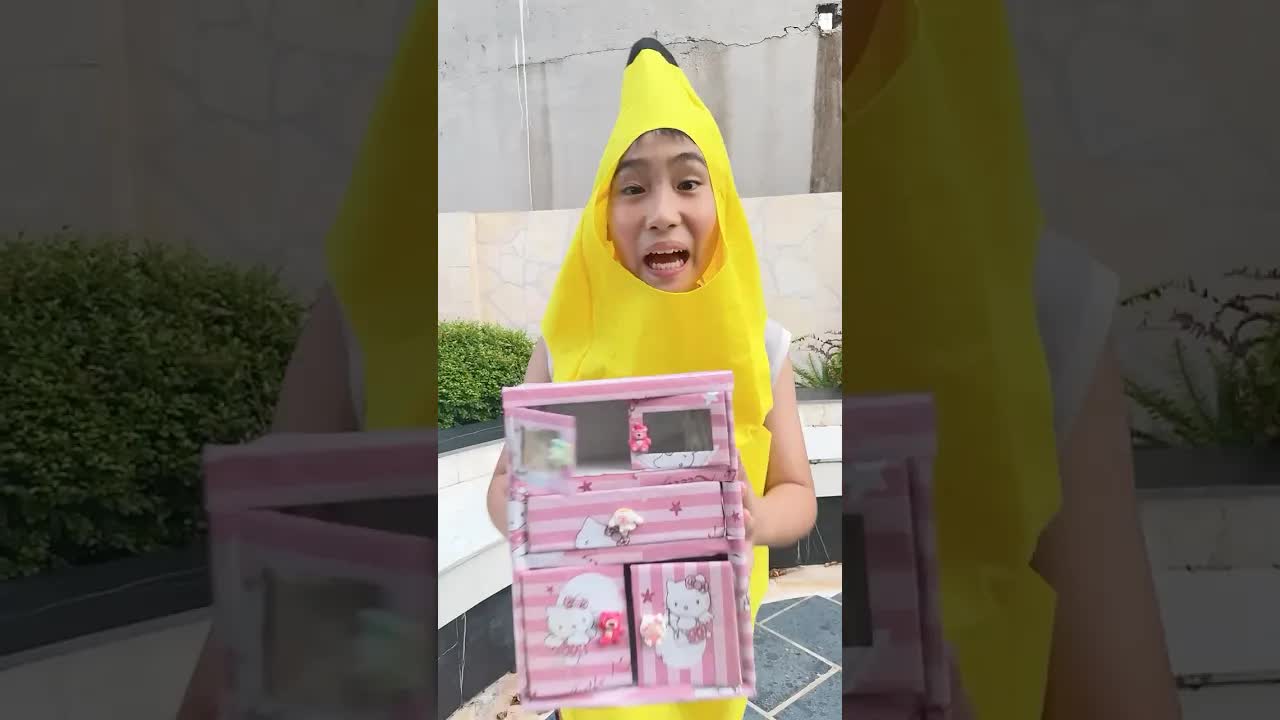 Làm tủ quần áo búp bê tặng sinh nhật