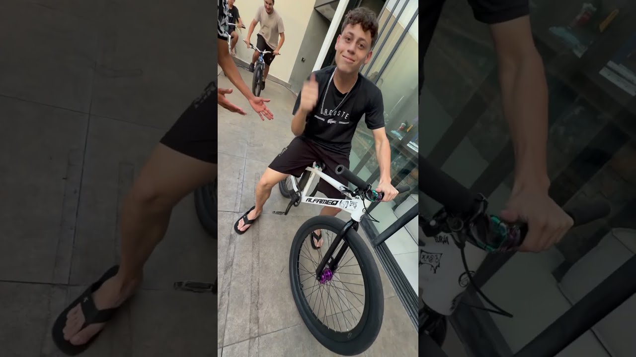 Qual bike você prefere? Like ou Inscrever?
