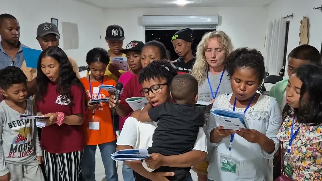 Malagasa kanto en Esperanto kantata en la Malagasa Seminario 2025