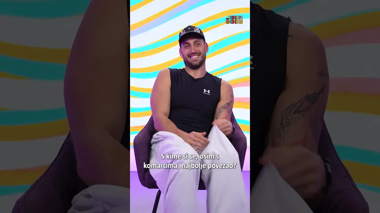 Lucianove anegdote o komarcima, plemenu i prijateljima