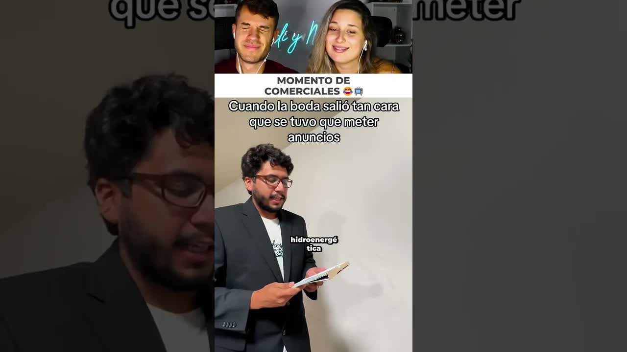 El sacerdote anuncia marcas en una boda