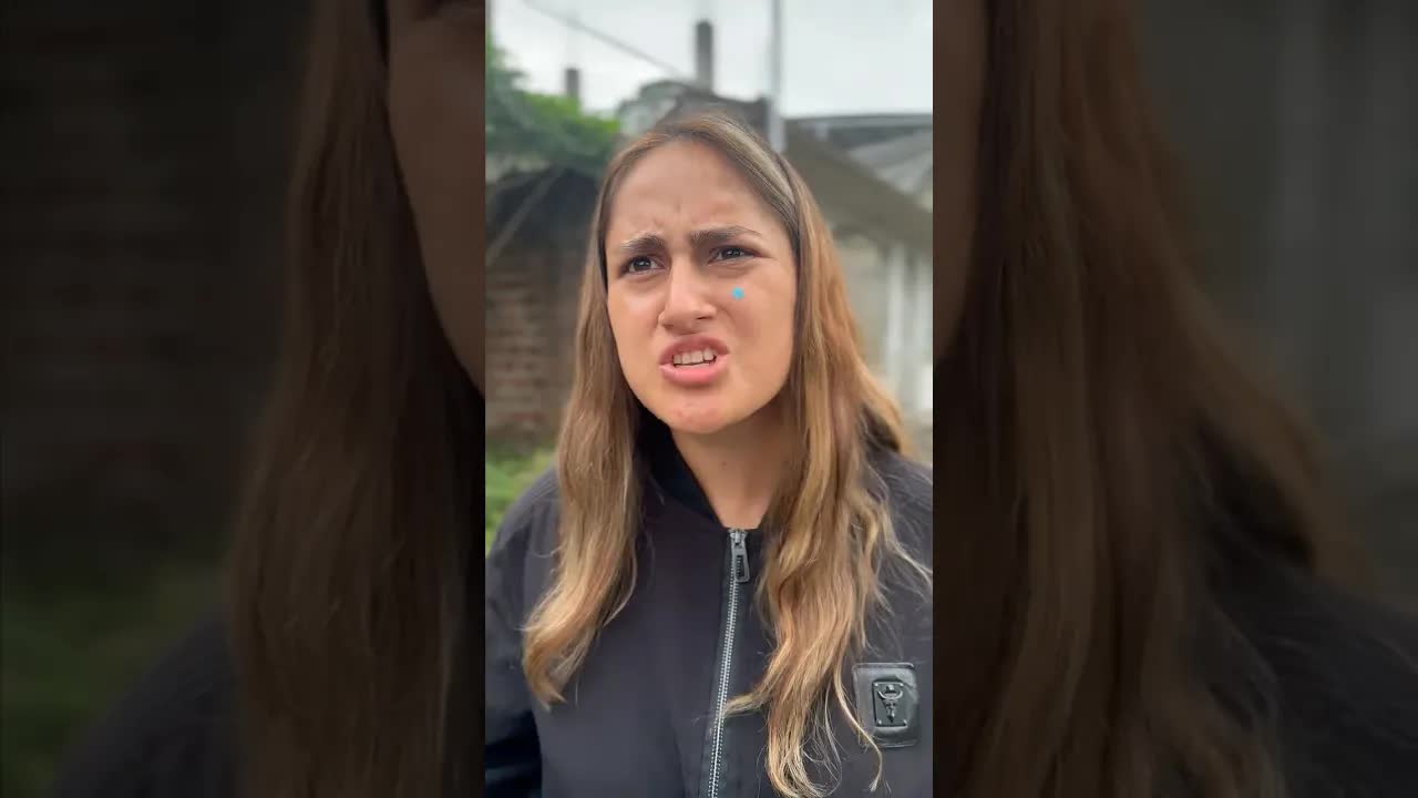 Un ángel advierte sobre un desconocido