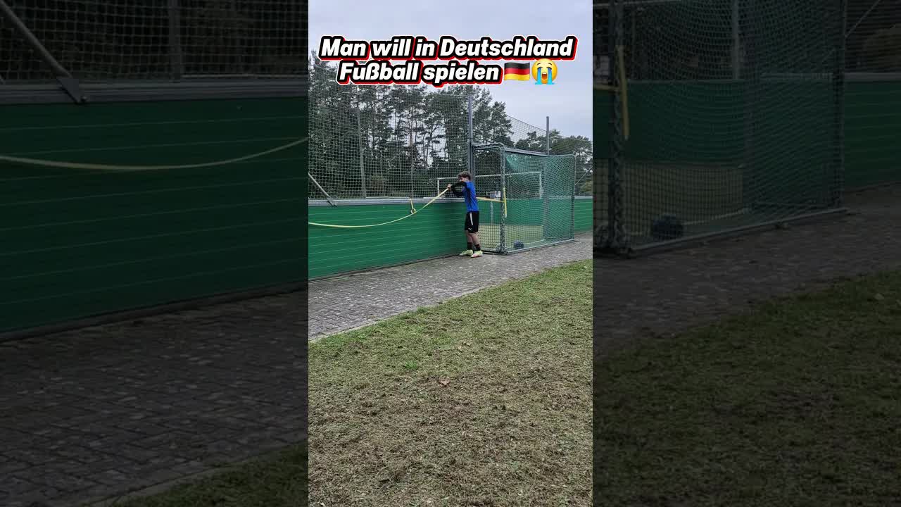 Fußballspiel in Deutschland: Platz gesperrt
