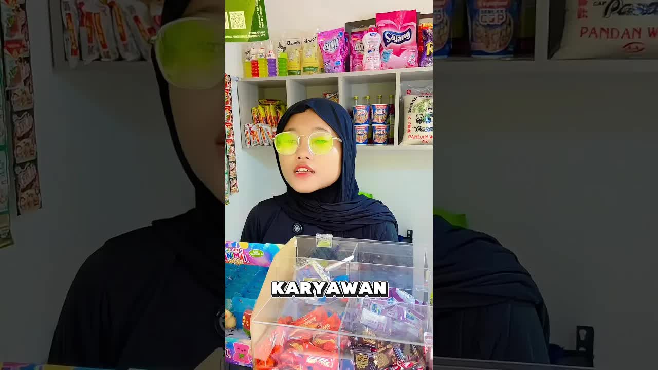 Bu Endang vs Karyawan Baru di Warung