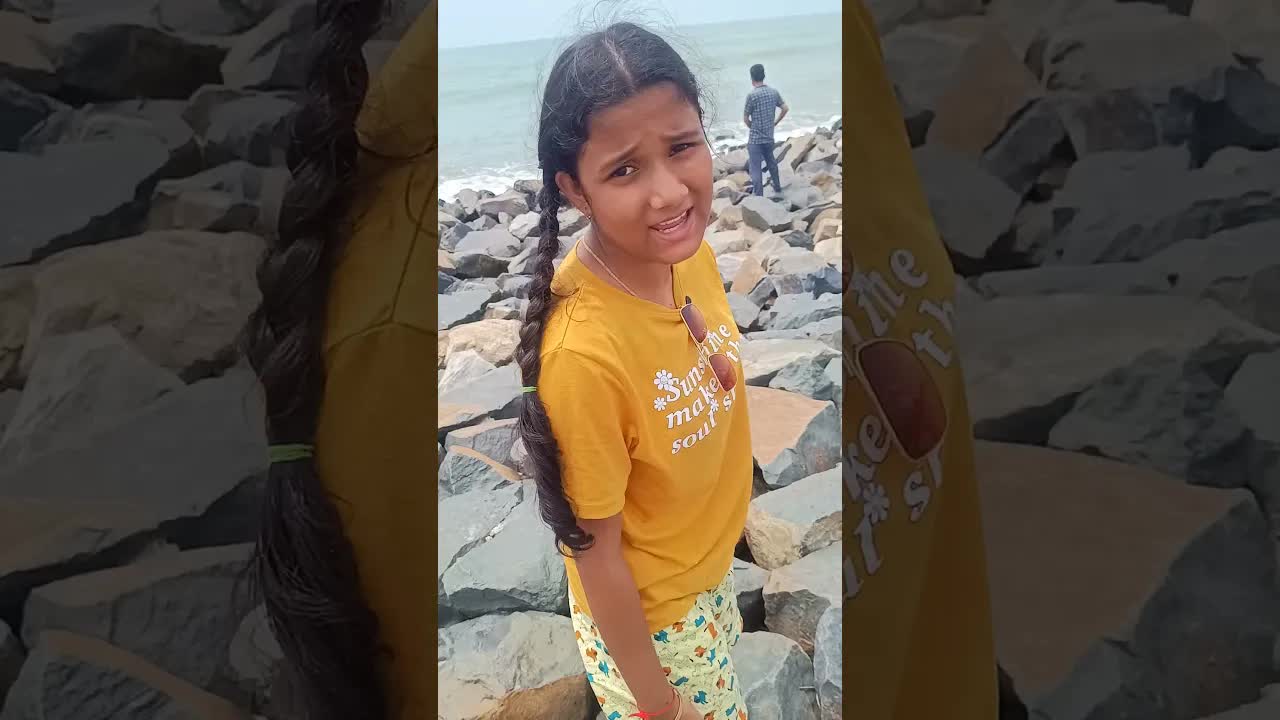 সমুদ্র সৈকতে হাসির কাহিনি