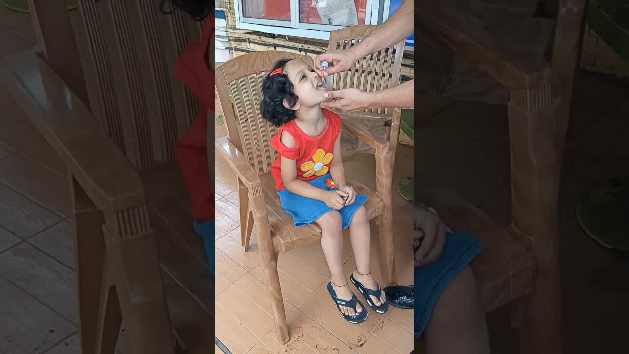 बाळांना औषध पाजण्याची खेळी