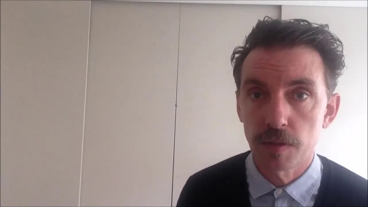 Skuespiller Mads Wille til eksorcisme på Teater V
