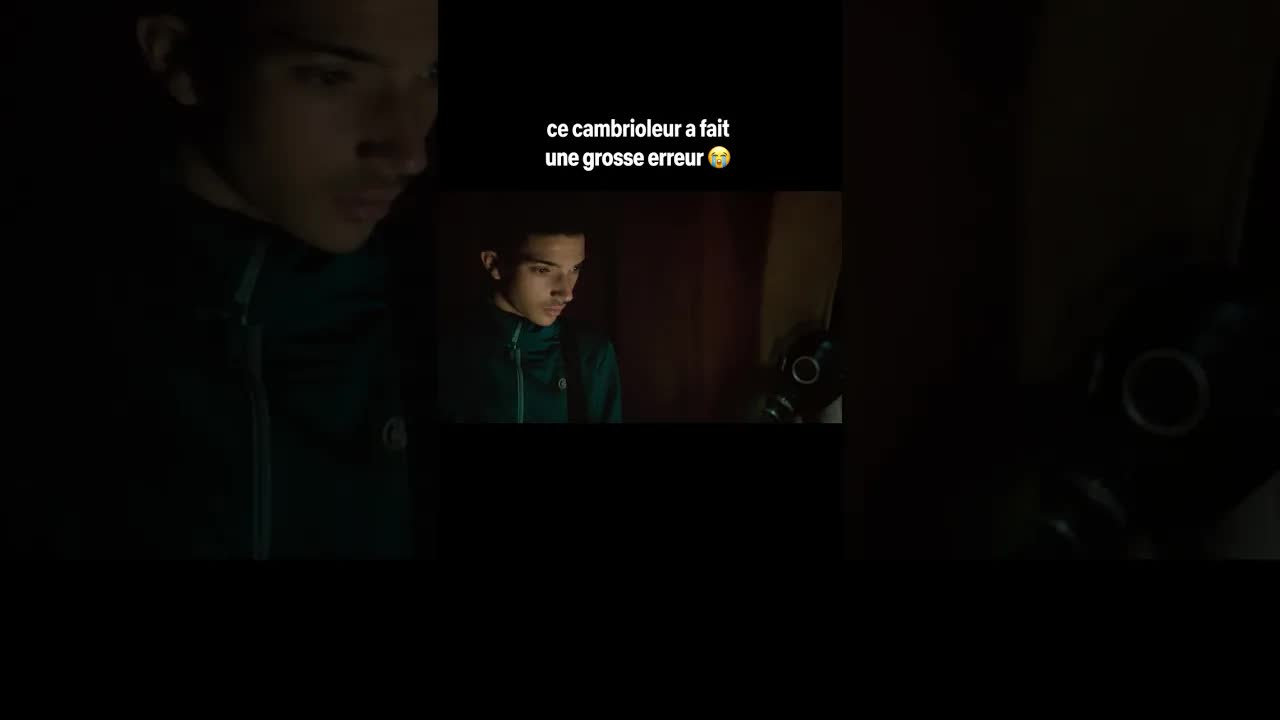 Un enfant effrayé avant Noël