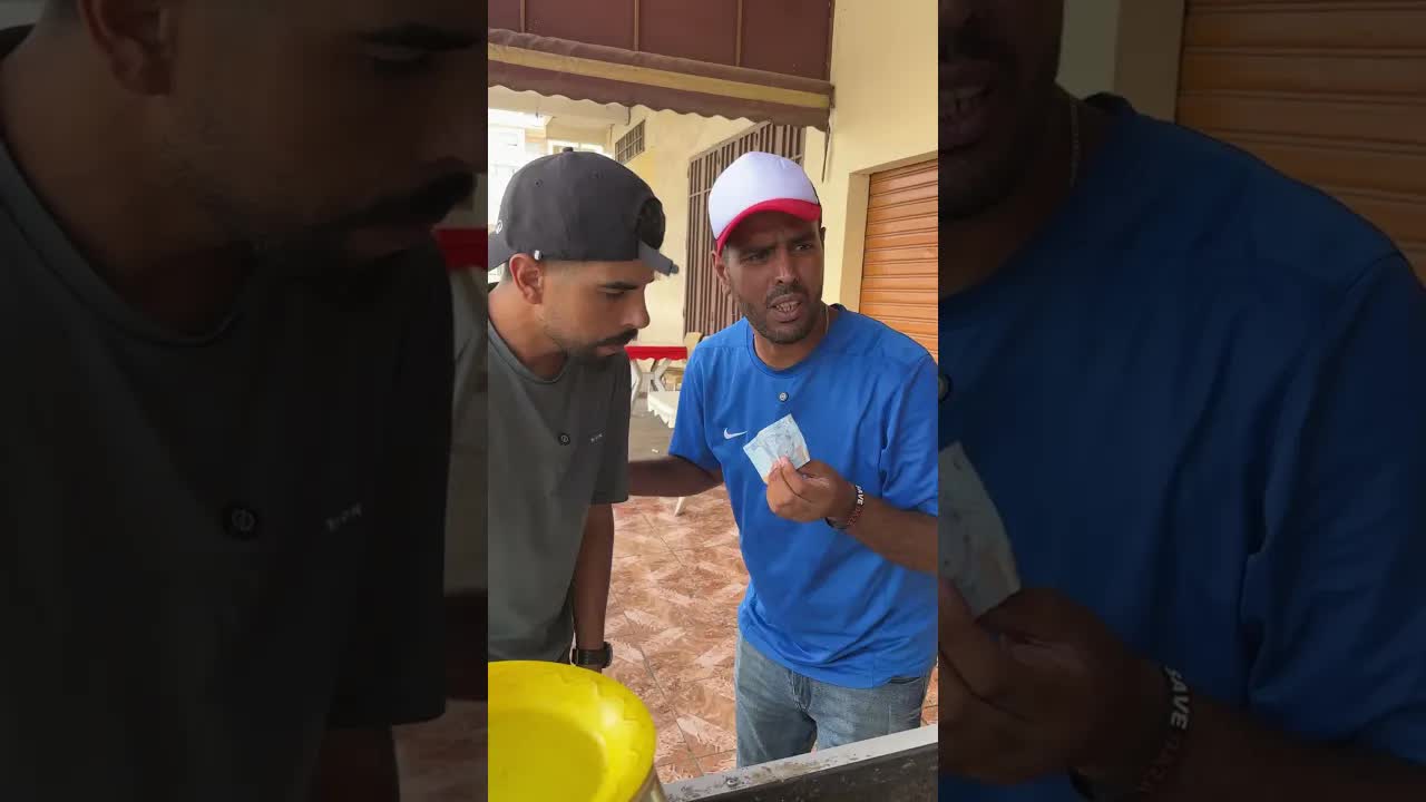 الأب والابن في موقف طريف