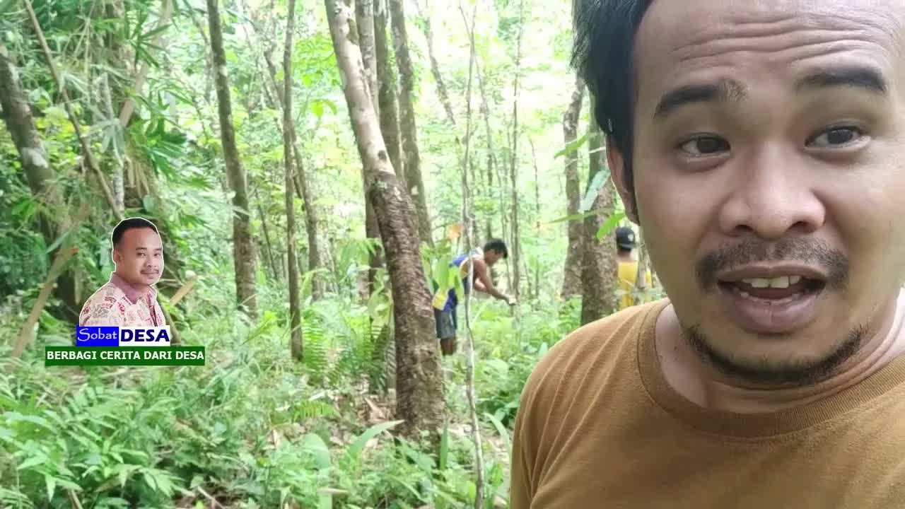 Mengalirkan air pegunungan ke desa kami