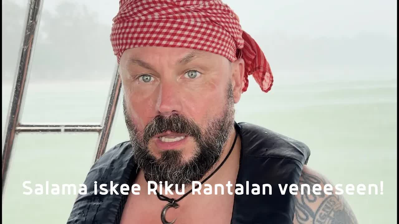 Salama iskee veneeseen myrkyssä