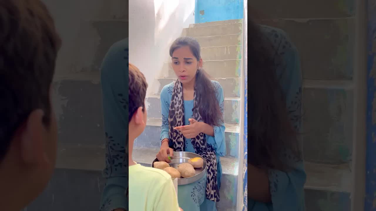 विराज को चाकू से खेलने से रोकना
