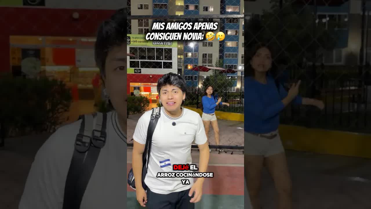 Axel intenta jugar fútbol pero su novia lo detiene