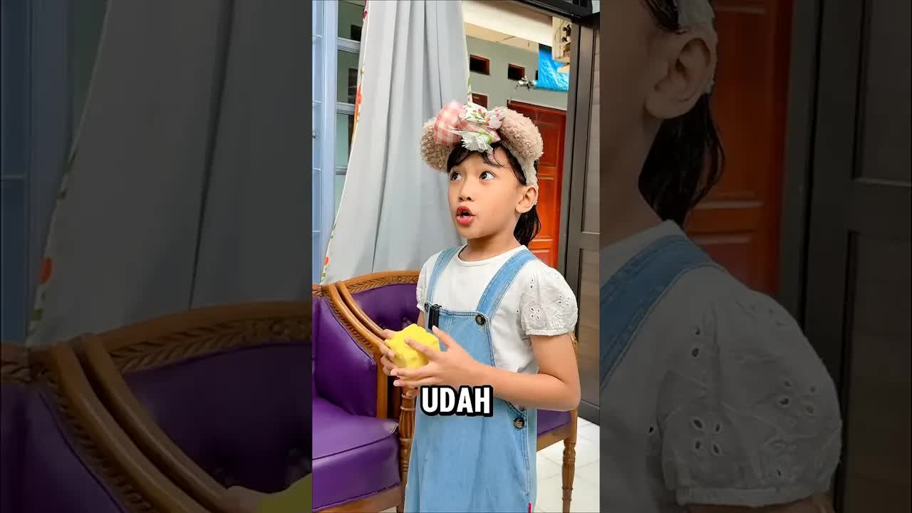 Imeh Abang Ketagihan Main Squishy