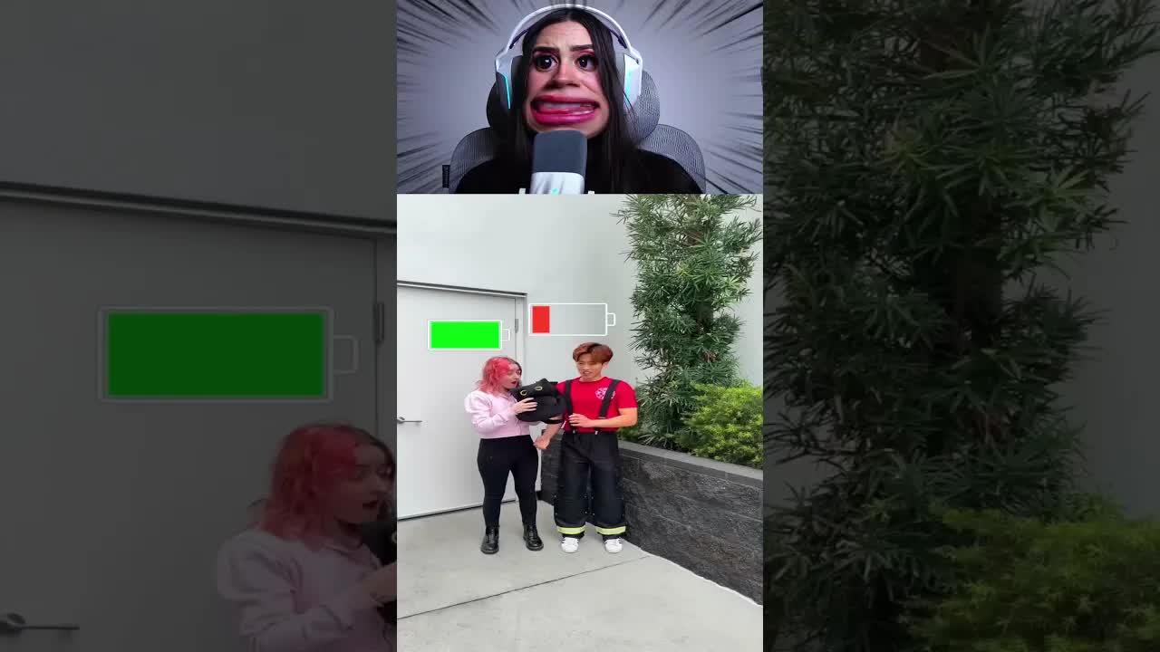 Menino compartilha bateria com todos