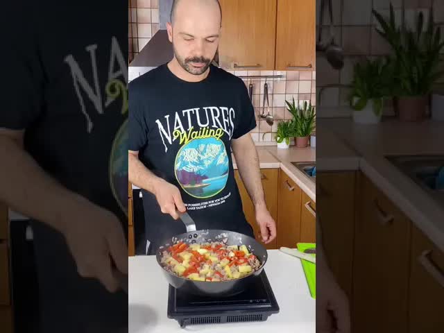 Πατάτες φούρνου με κιμά και μπεσαμέλ βήμα βήμα