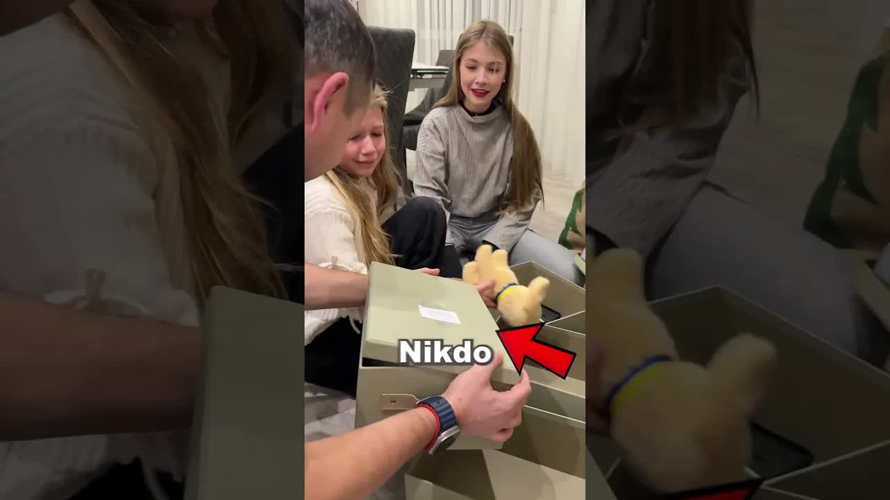 Dědeček překvapil vnučku novým štěnětem