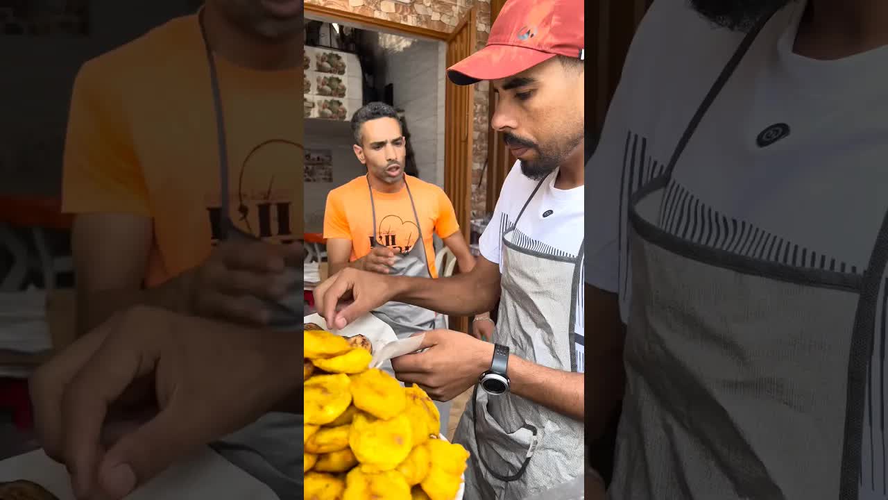 الشيف طرد رجلاً مسناً فجاء العقاب
