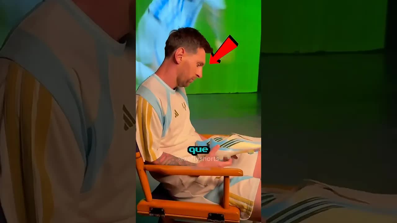 Por que Messi usa chuteiras brancas?