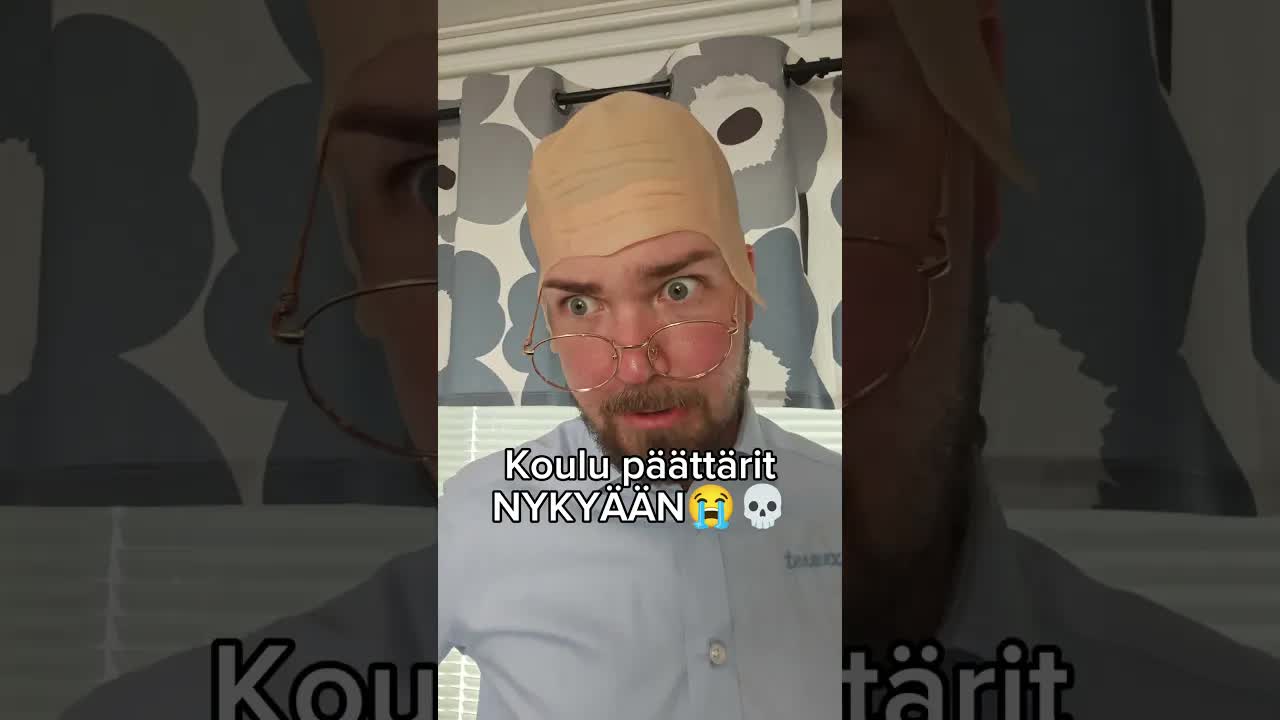 Poika laulaa Suvivirtua ja aikaa rientää