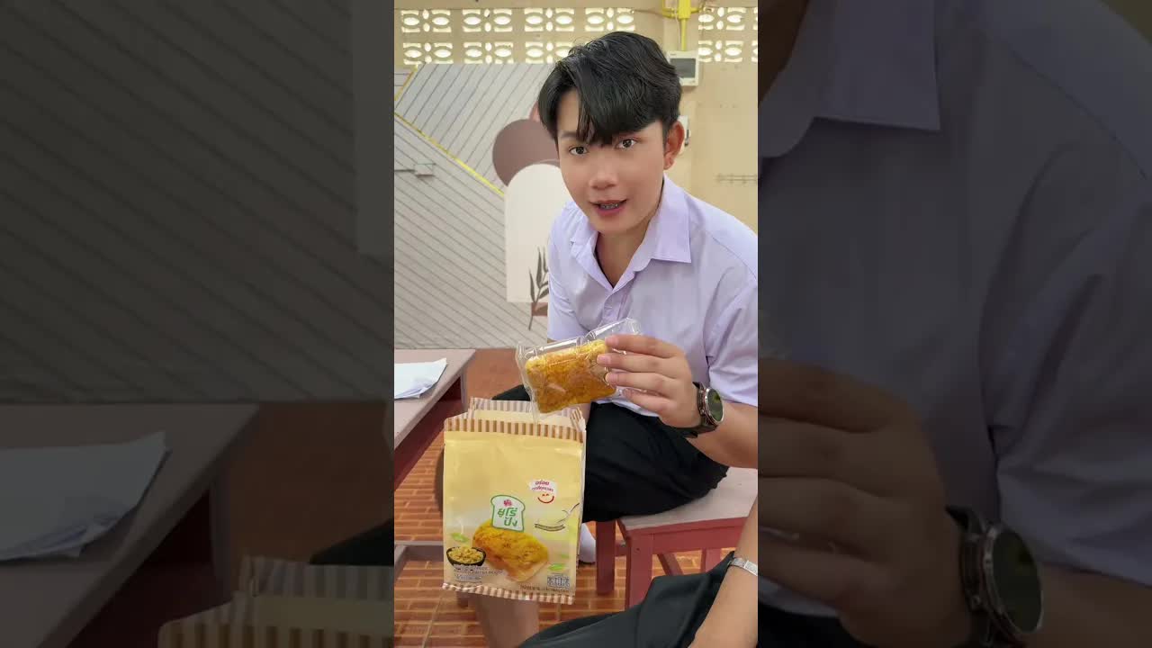 เรื่องรักในโรงเรียนกับเพื่อนสนิทโดนัท