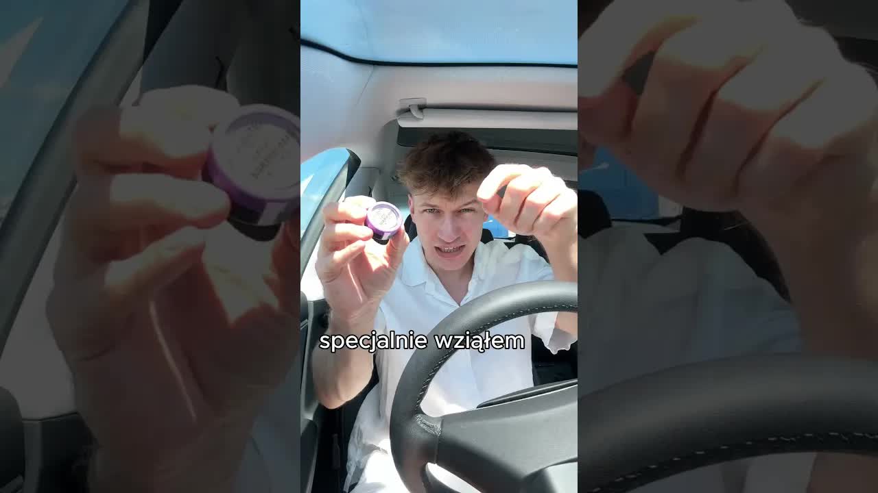 Jak ukryć ślad po komarze przed babcią