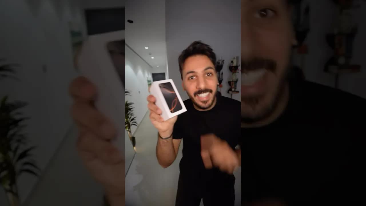 أصغر آيفون في العالم ورحلة إلى قطر