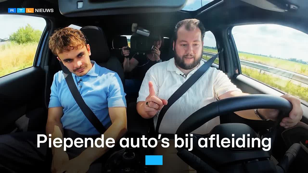 Nieuwe auto piept als je afgeleid bent