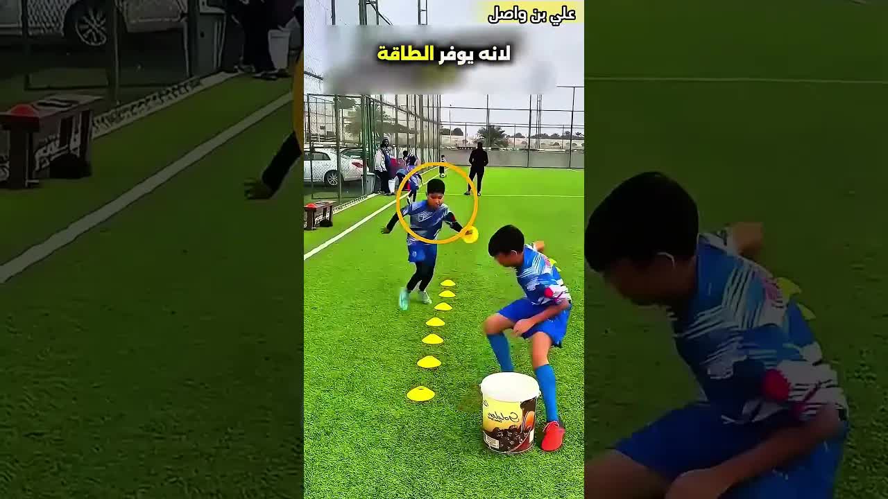 شاب يتحدى القواعد ويفوز في التحدي