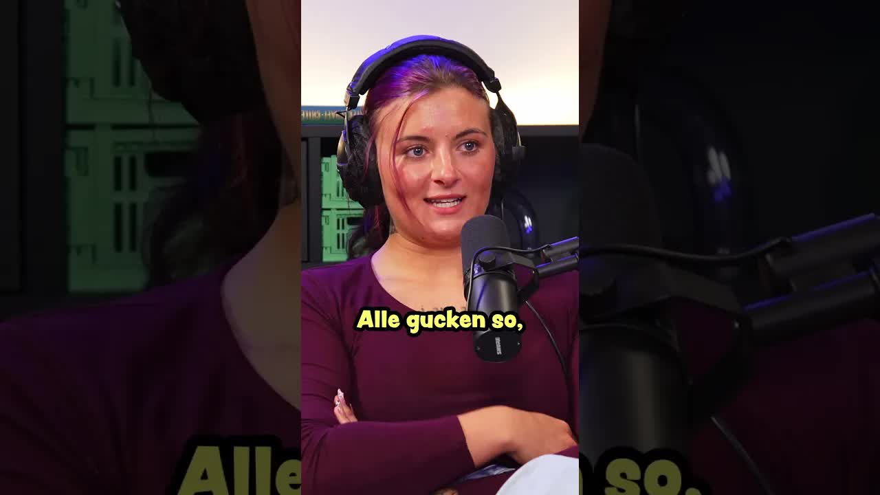 Ein großer Mann und sein kleiner Hund