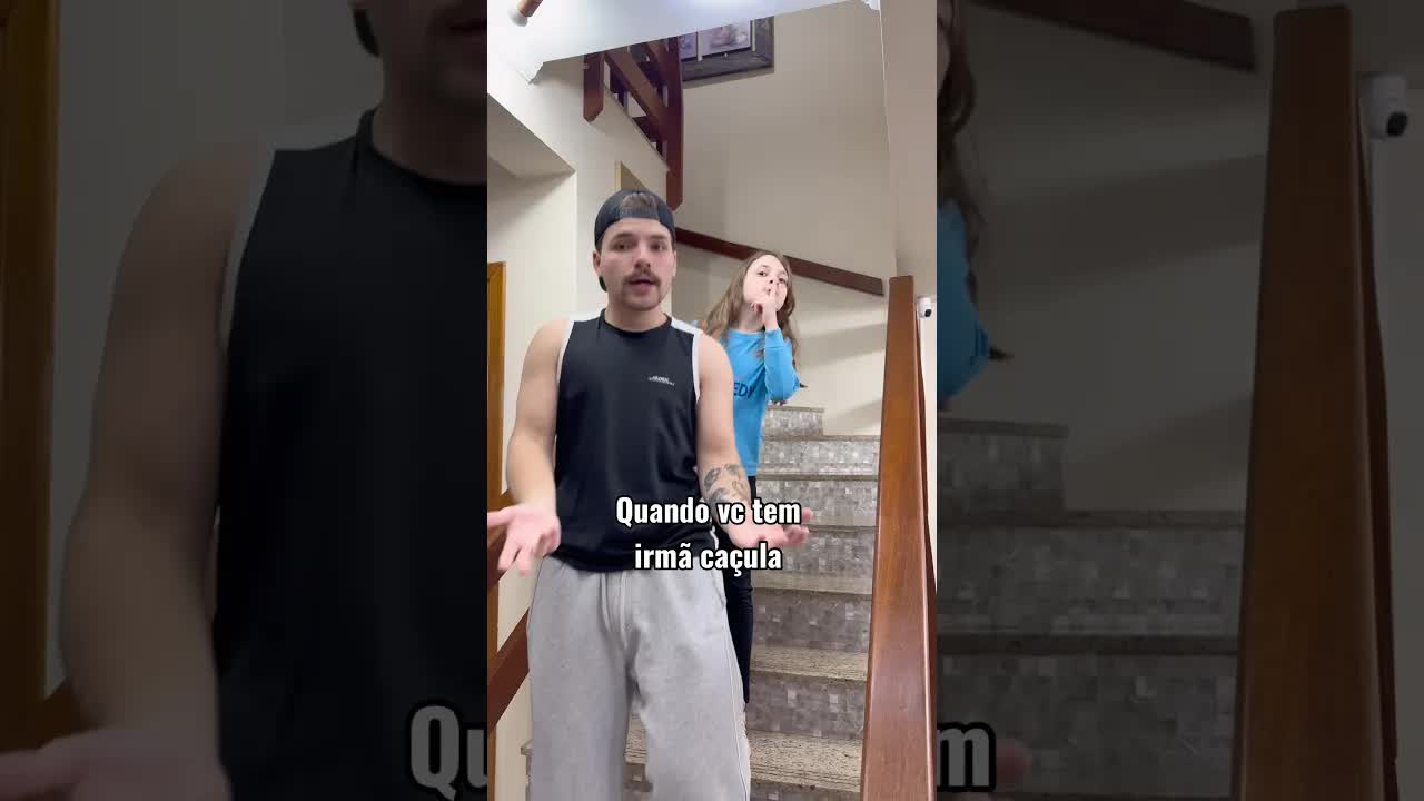 Procurando o celular perdido em casa