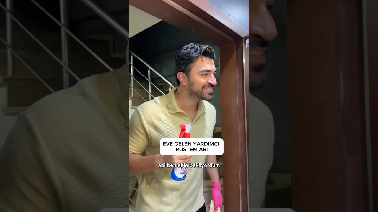 Yardımcı Rüstem Abi ile Ev Temizliği Komedisi
