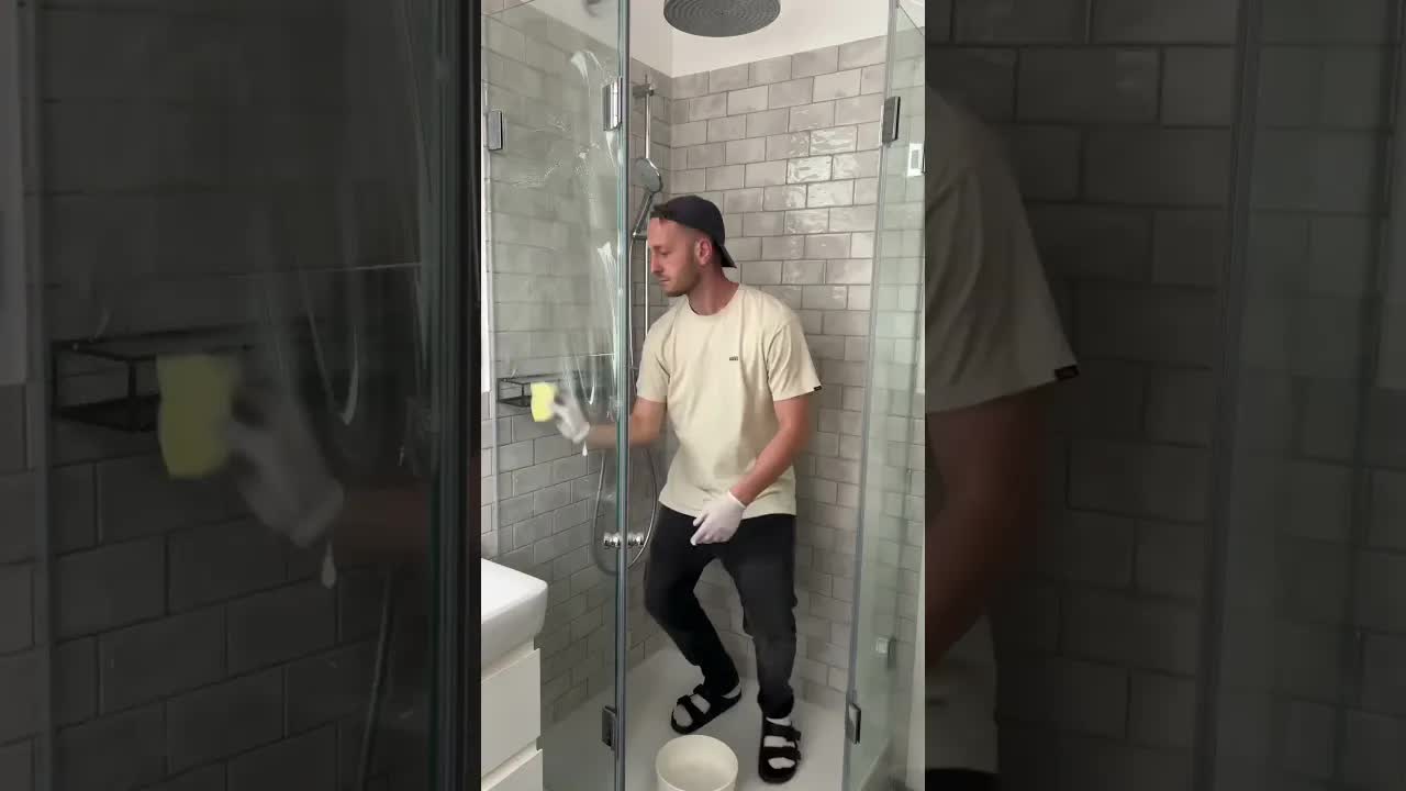 Backpulver für eine kalkfreie Dusche nutzen