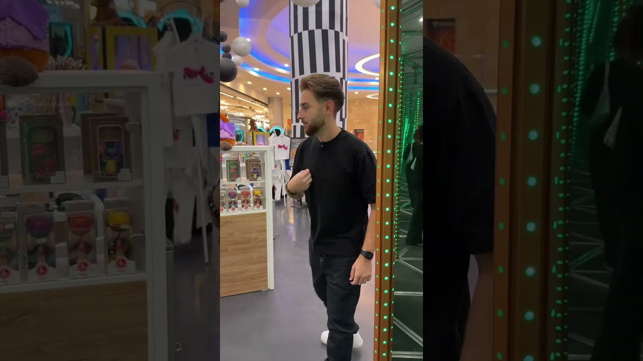 Timp pentru un videoclip VR în labirint