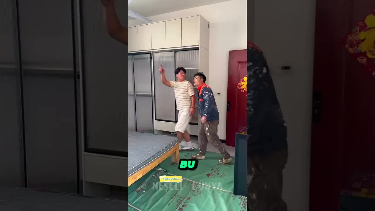 Ustanın Komik İşleri Ev Sahibini Şaşkına Çeviriyor
