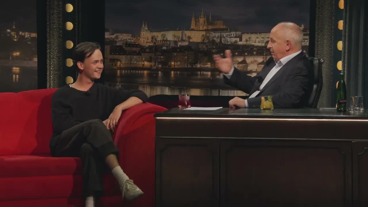 Mladý vzhled a občanka v Praze
