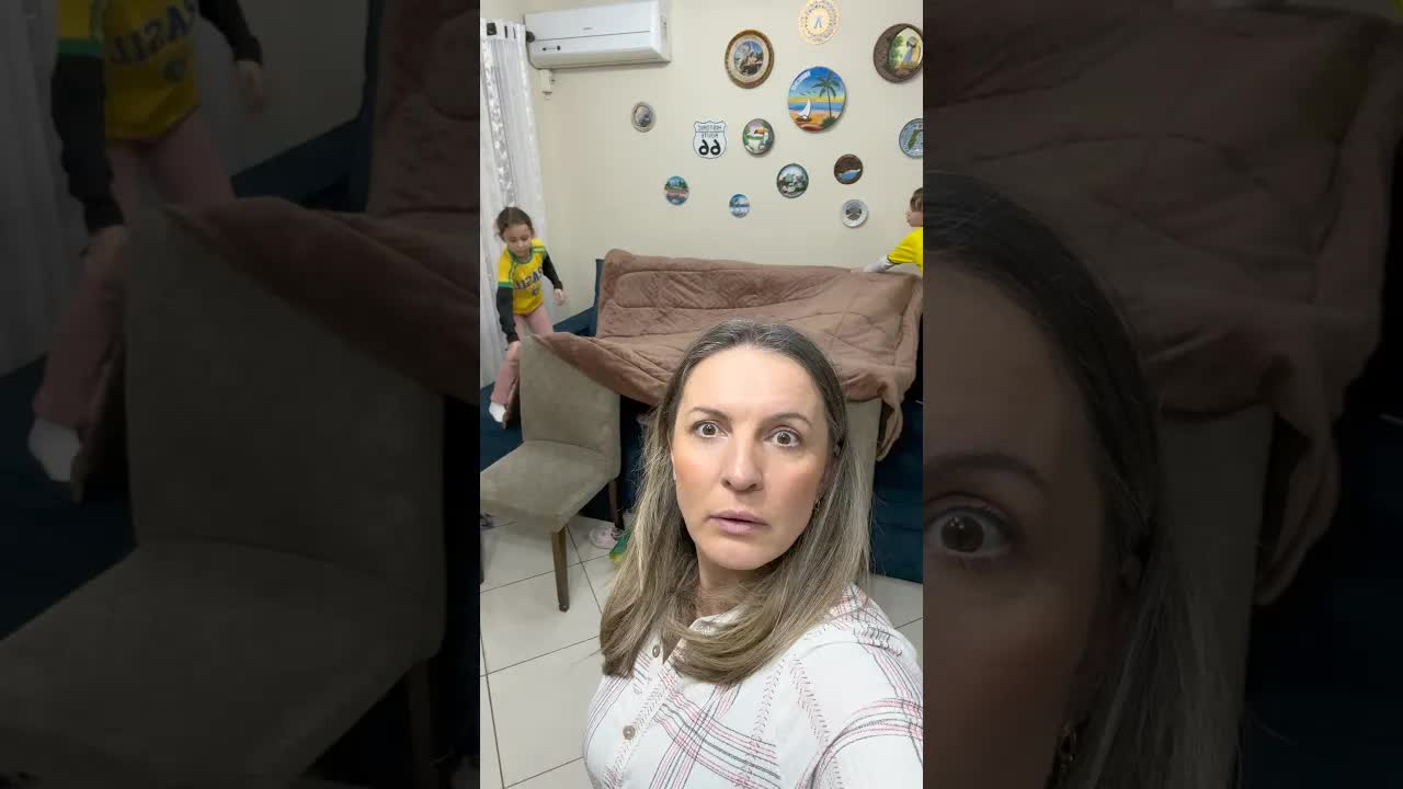 A casa vira bagunça com as amigas