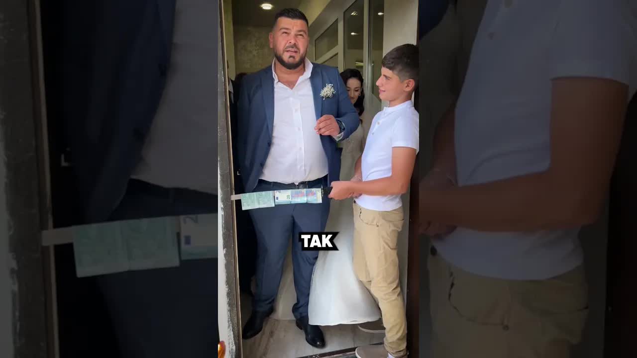 Šílená svatební tradice s mečem a synovcem