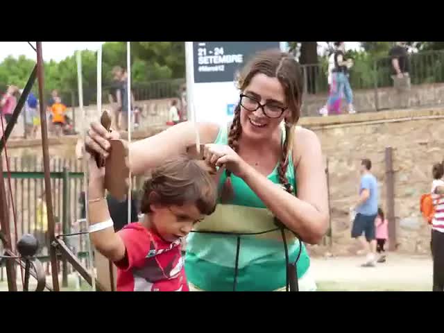 Titeretú: Instal·lació participativa amb titelles